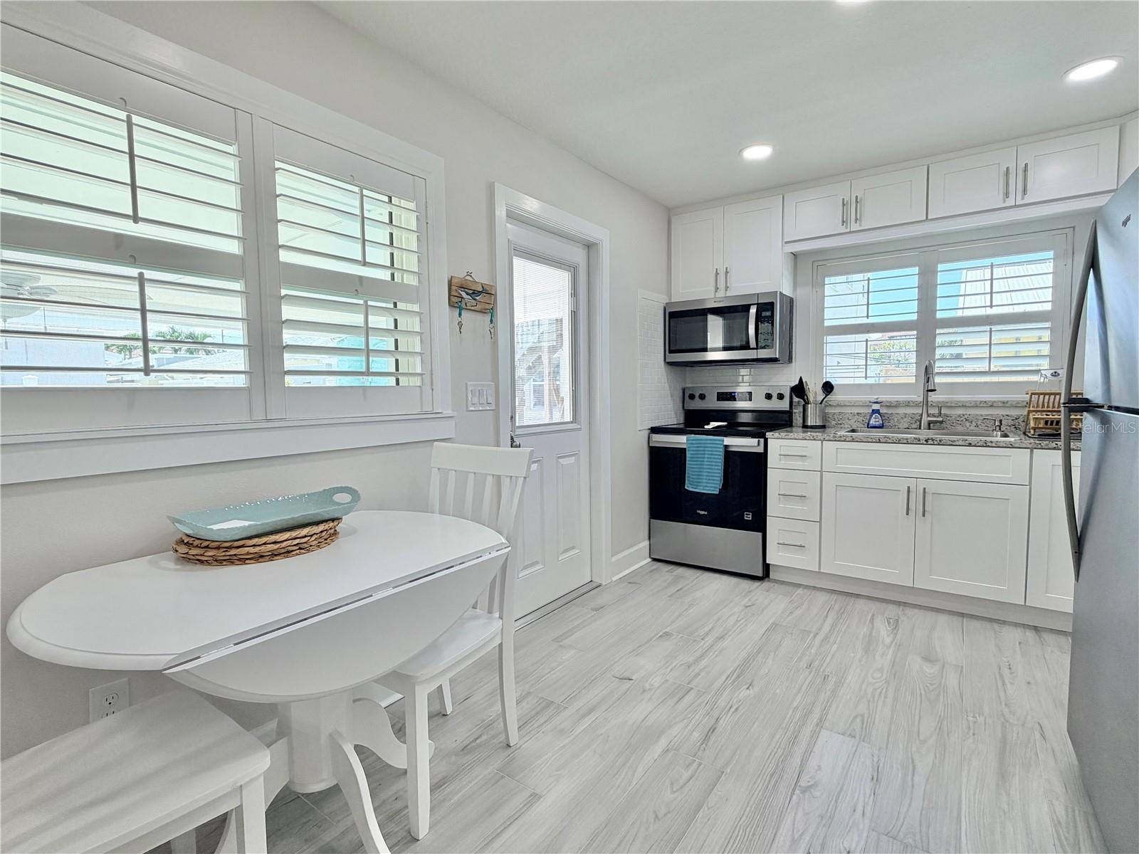 144 CORAL AVE — photo 33
