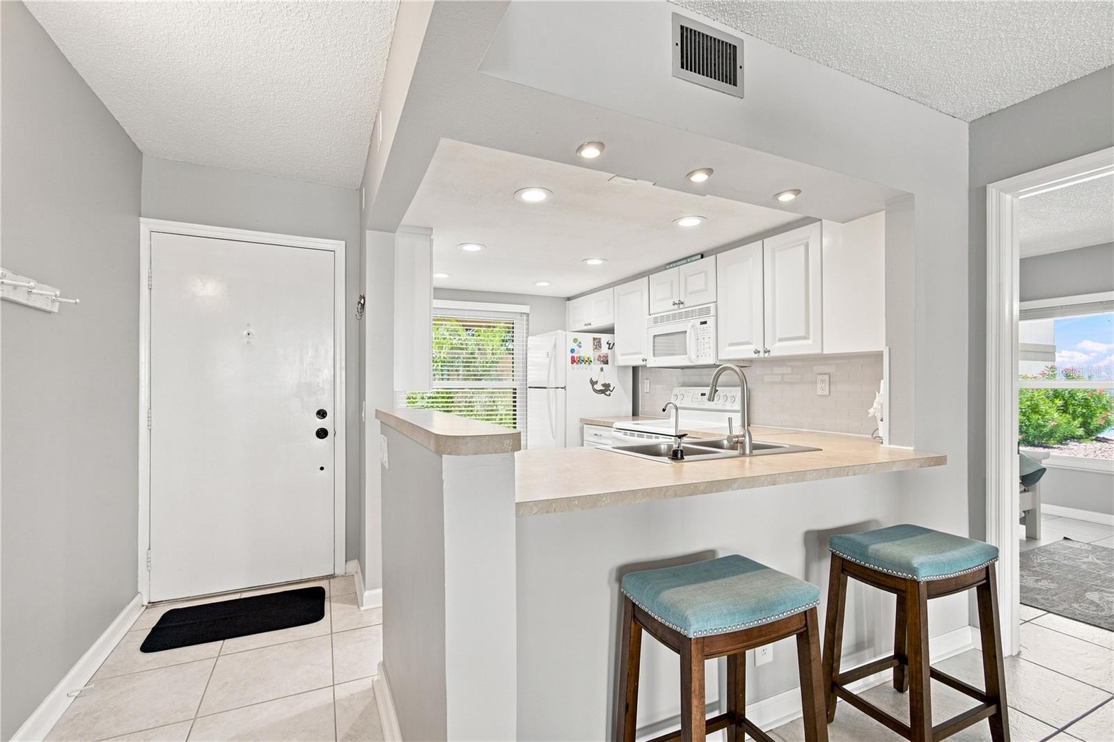 6177 SUN BLVD #109 — photo 4
