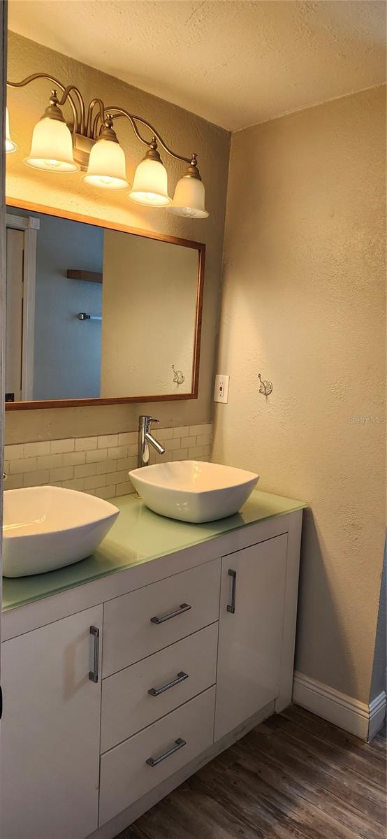 1703 E 29TH AVE — photo 19
