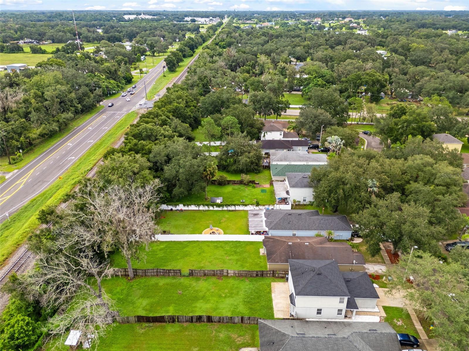 1610 MARSH WOOD DR — photo 35