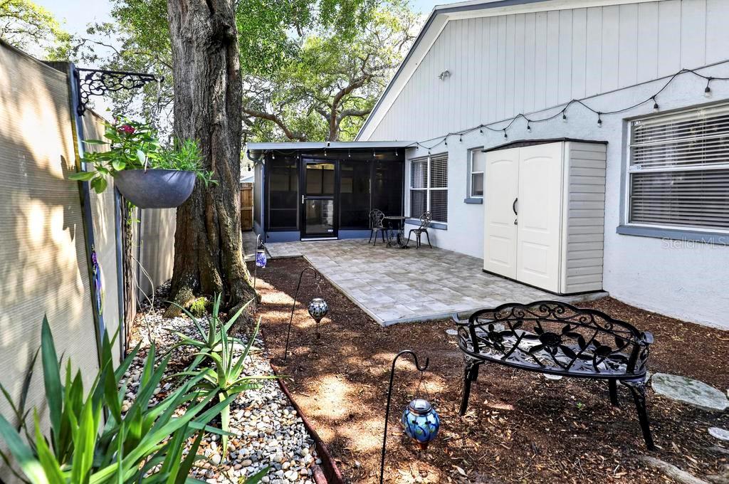 852 FRANKLIN CIR — photo 20