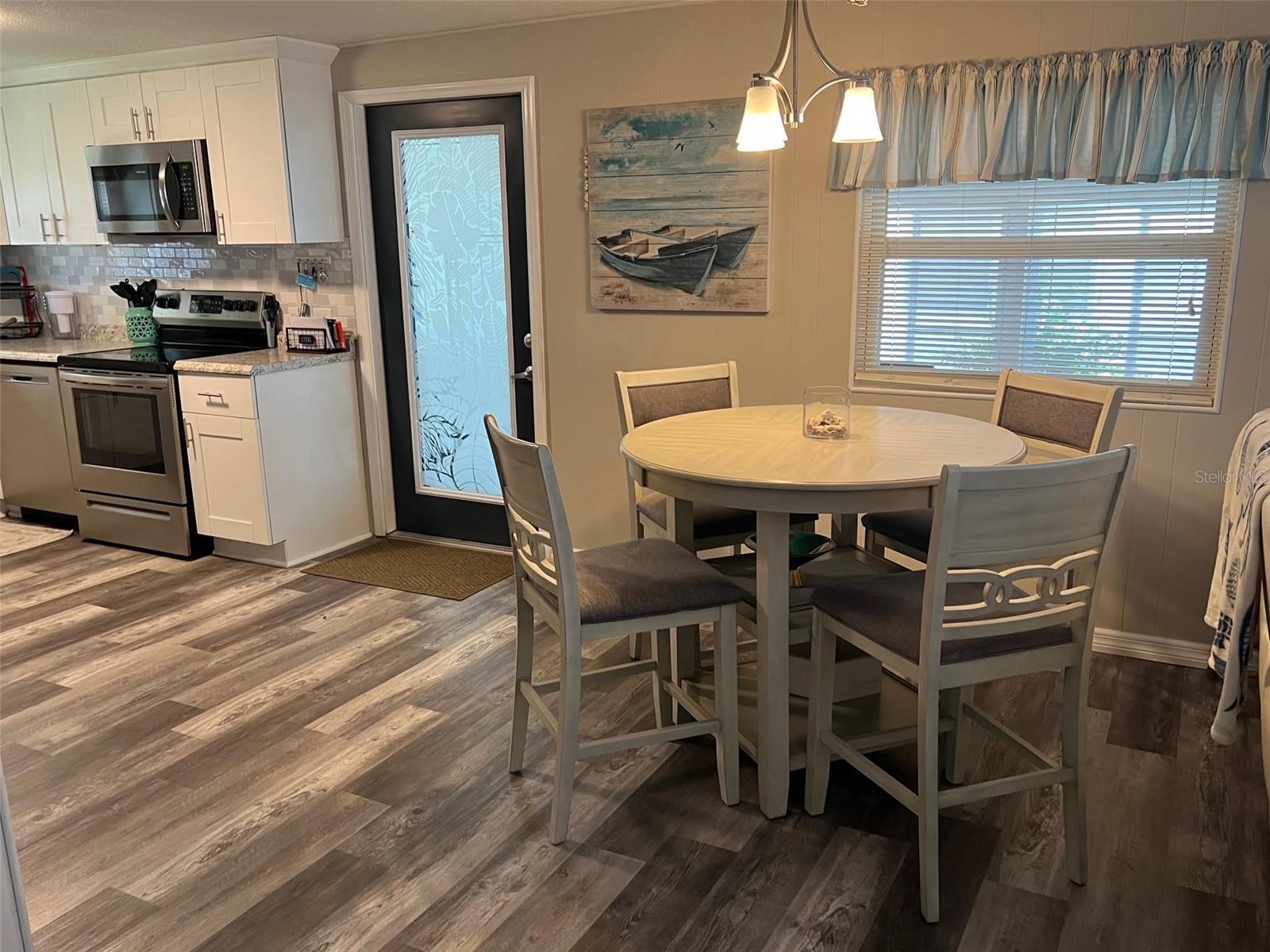 142 FERN PALM ST — photo 10
