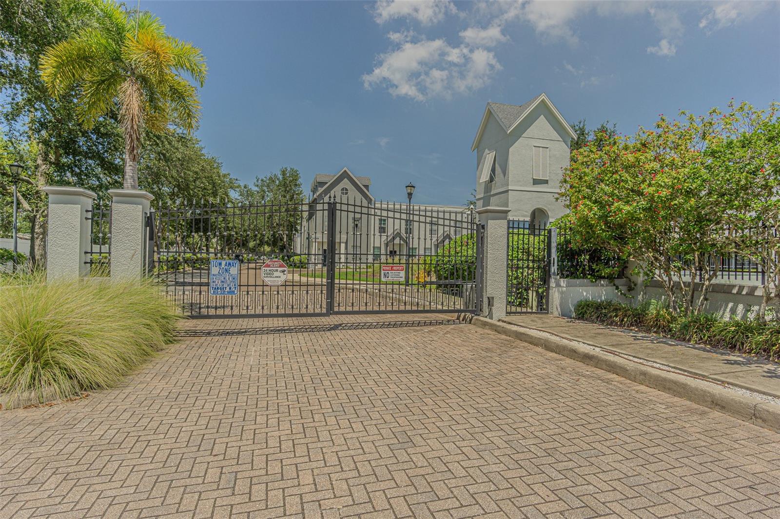 4511 LEGACY PARK DR — photo 2
