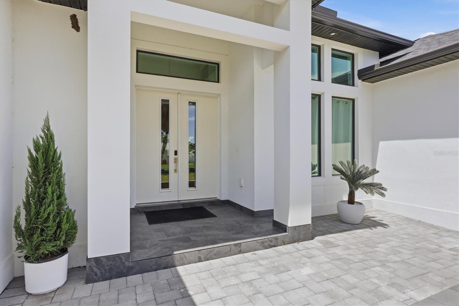 380 COWRY RD — photo 8