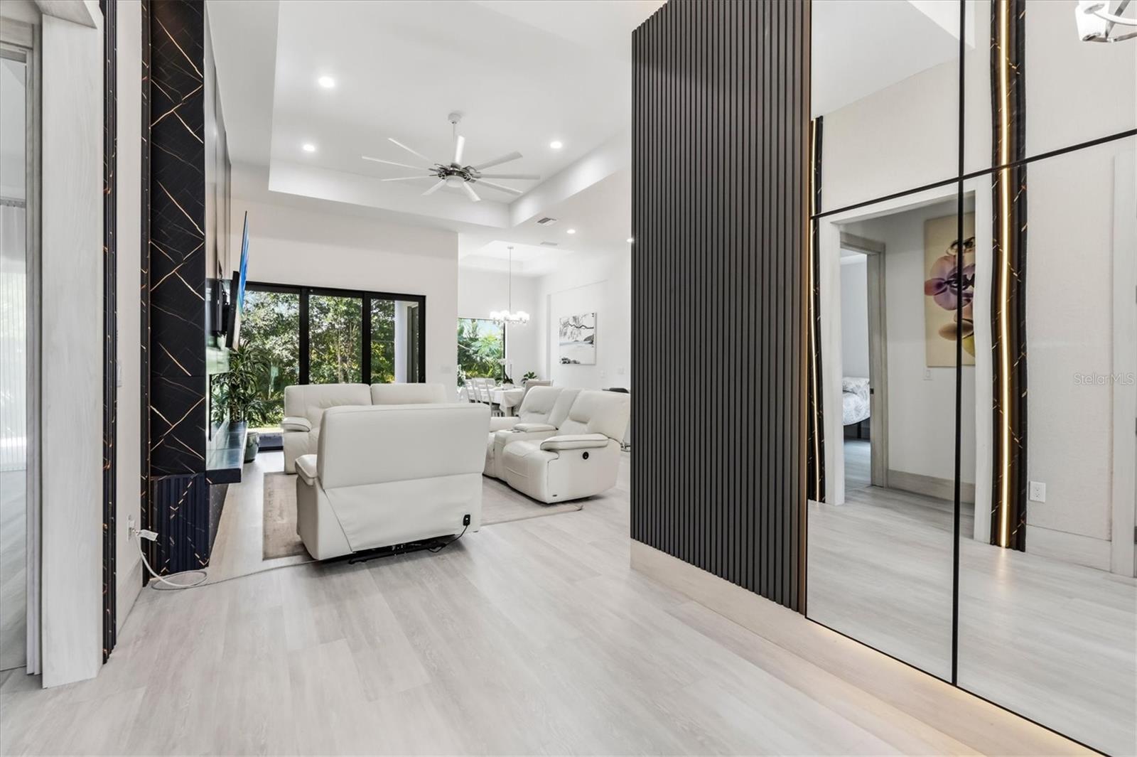 380 COWRY RD — photo 10