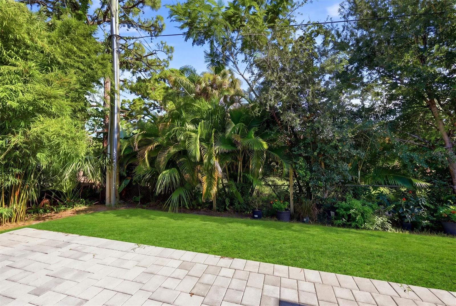 380 COWRY RD — photo 41