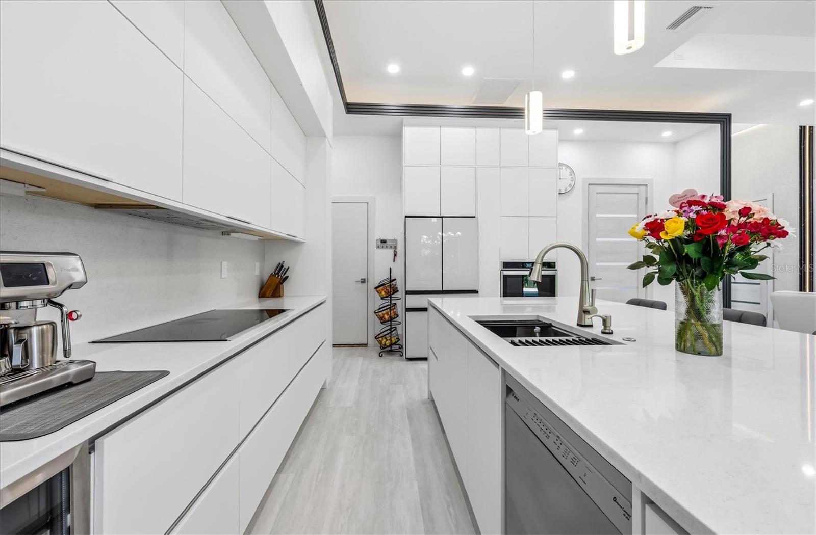 380 COWRY RD — photo 16