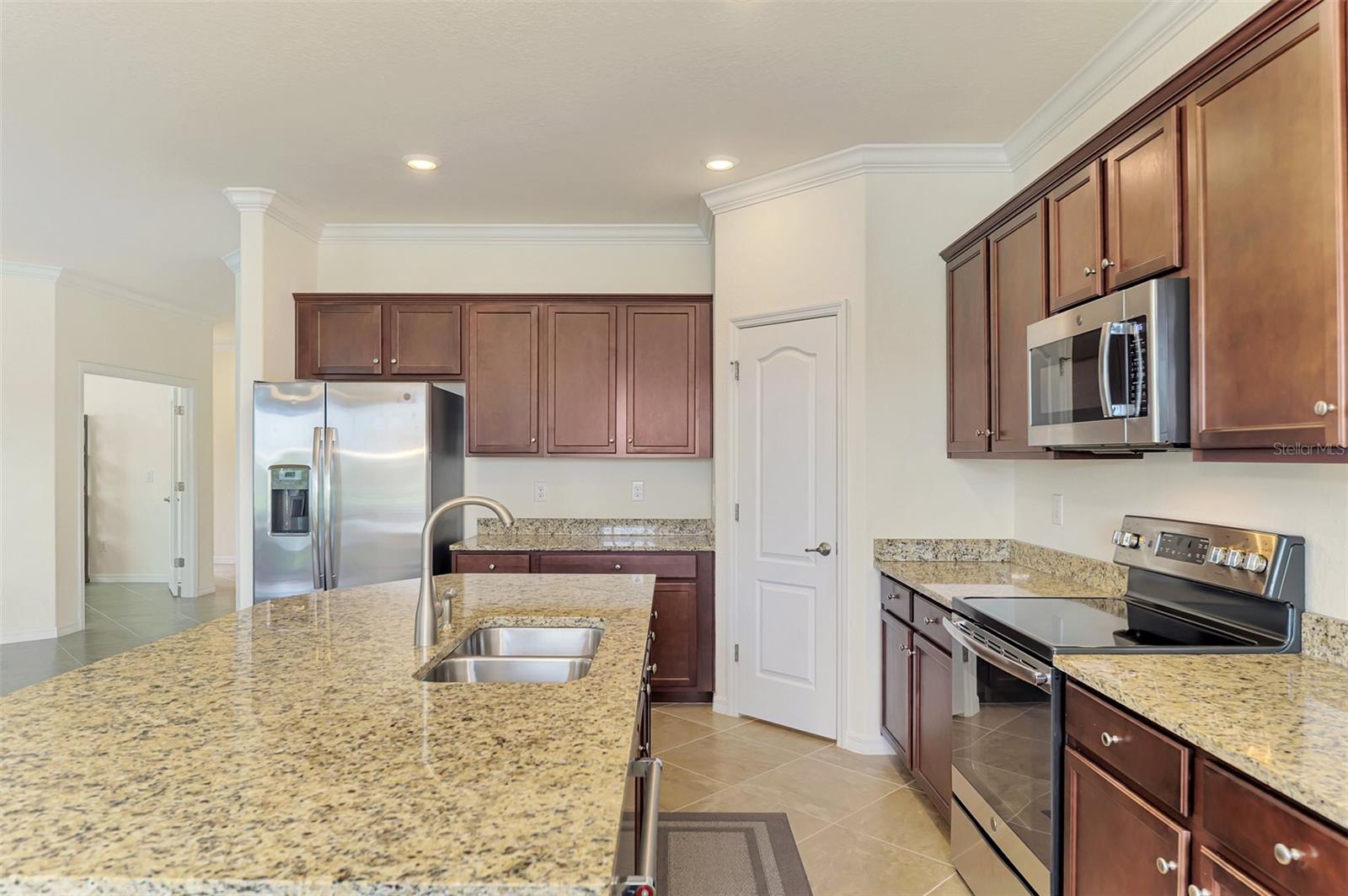 10065 COZY GROVE DR — photo 21