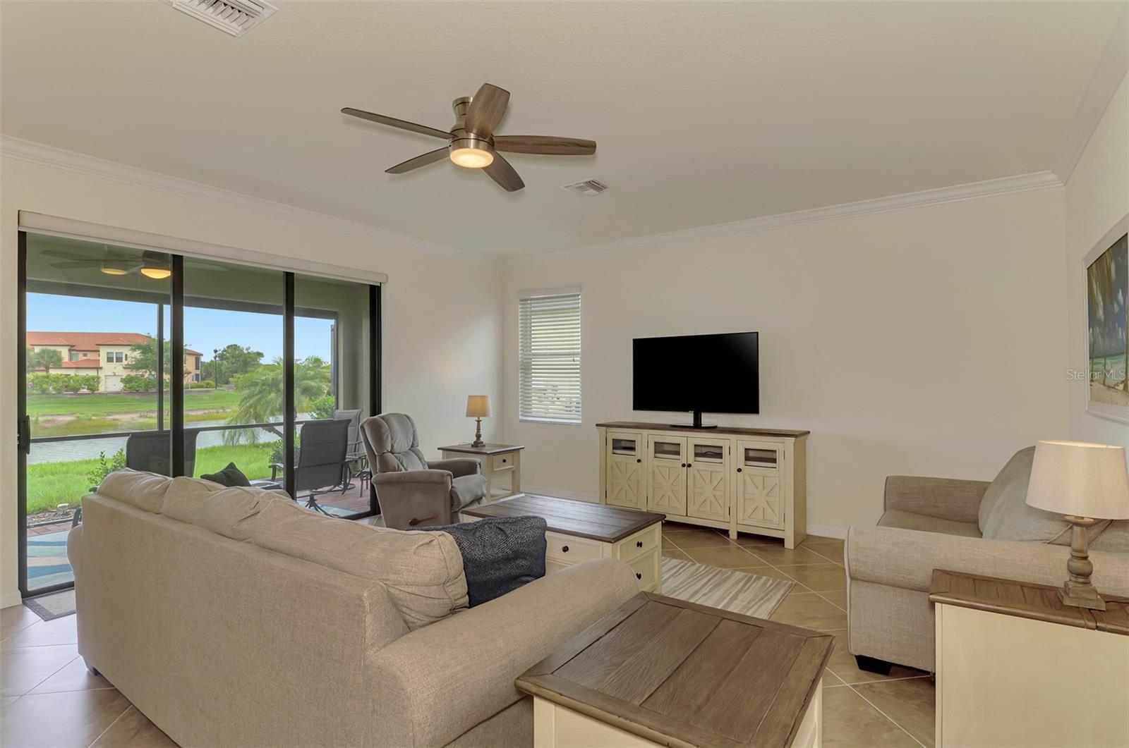 10065 COZY GROVE DR — photo 12