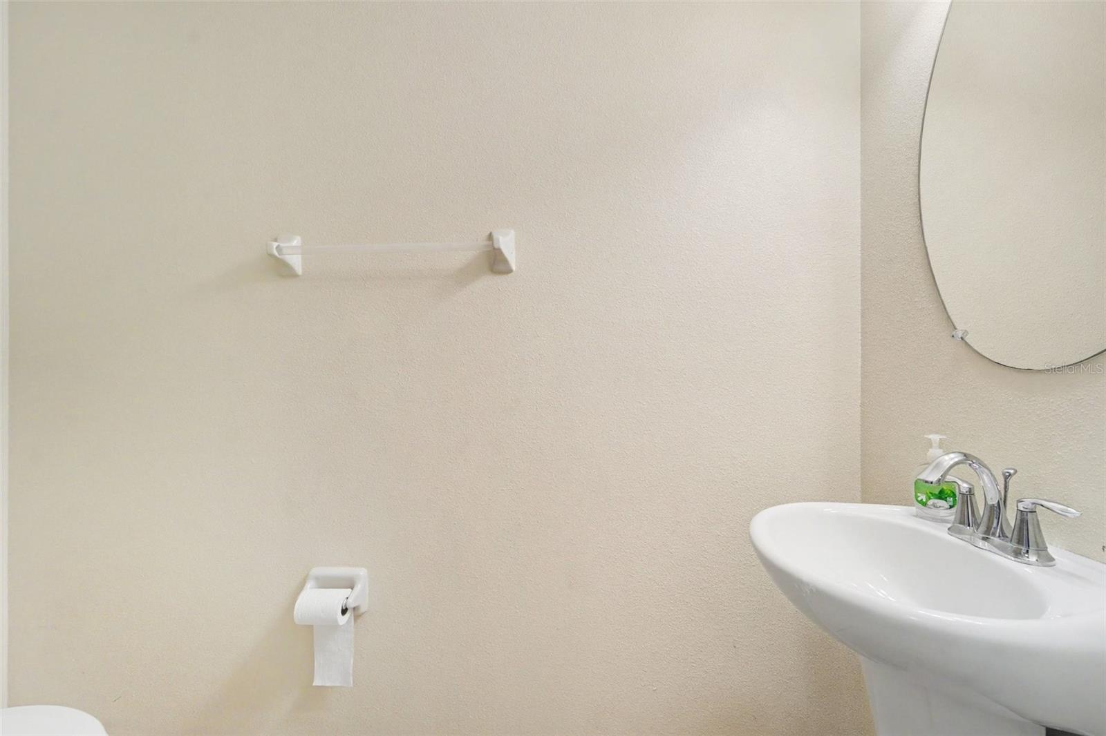 4260 FENNWOOD CT — photo 9