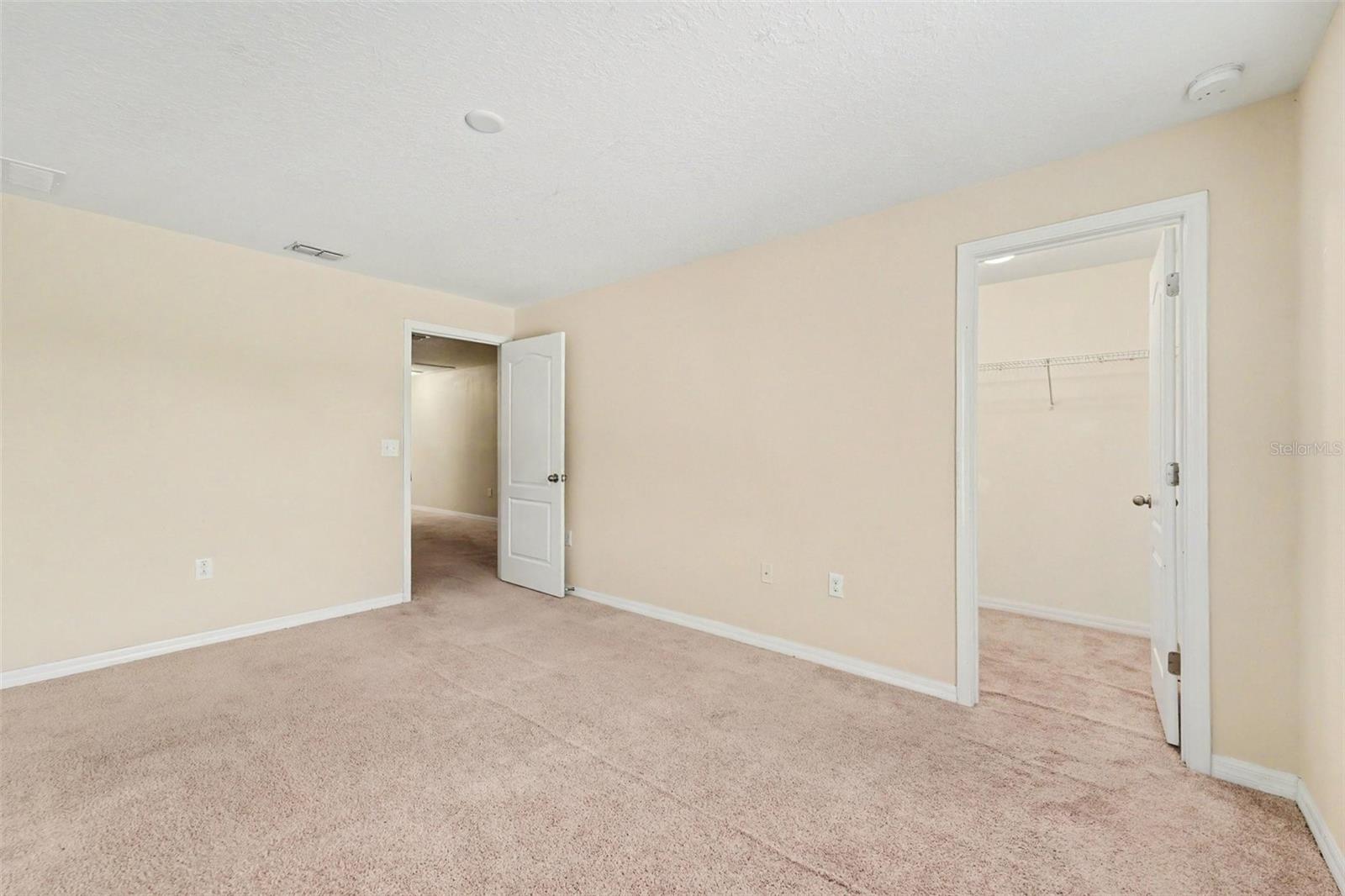 4260 FENNWOOD CT — photo 13