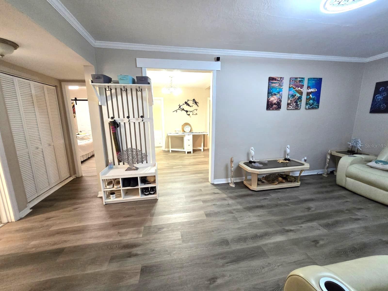 9320 N ELMER ST — photo 3