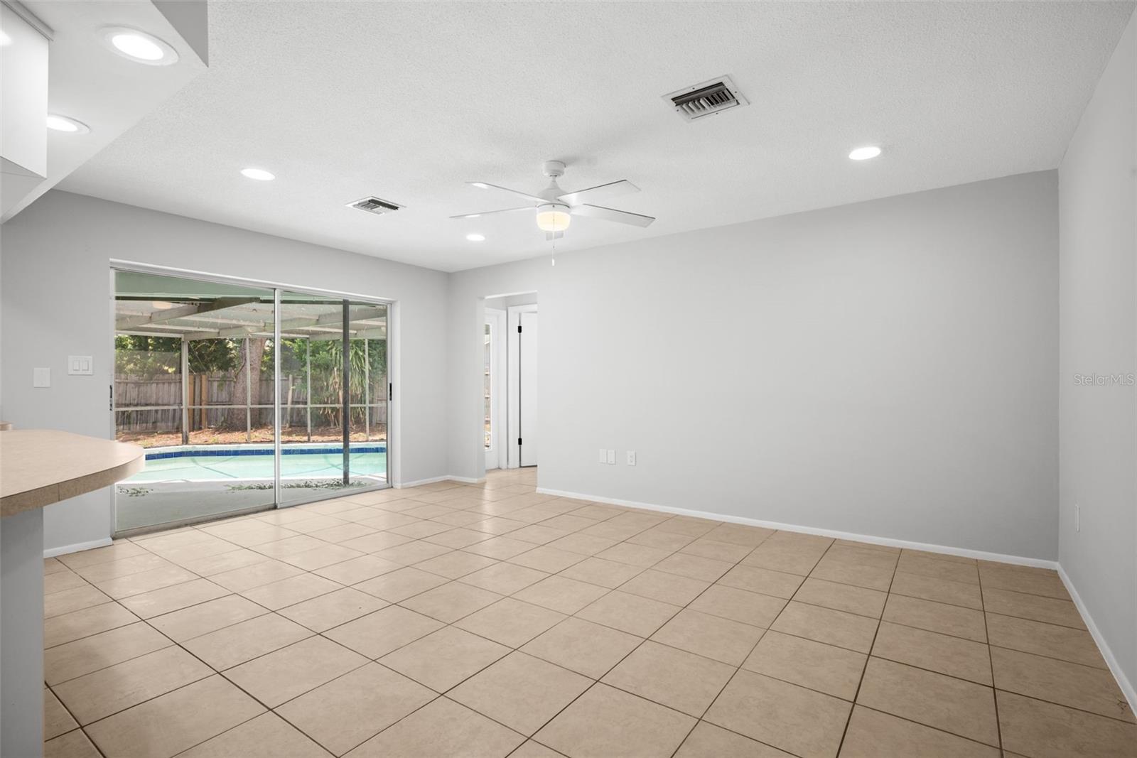 504 BAMBOO CT — photo 10
