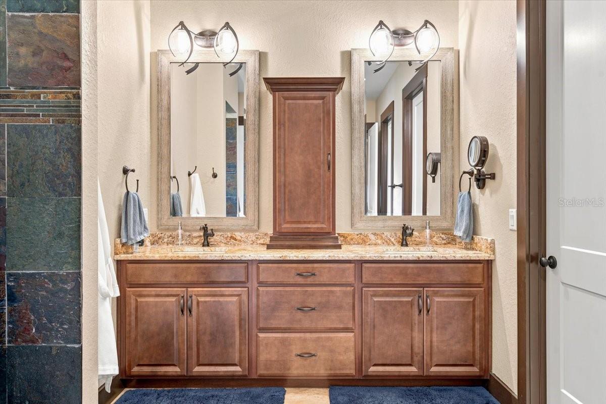 408 HAWK TALON DR — photo 22