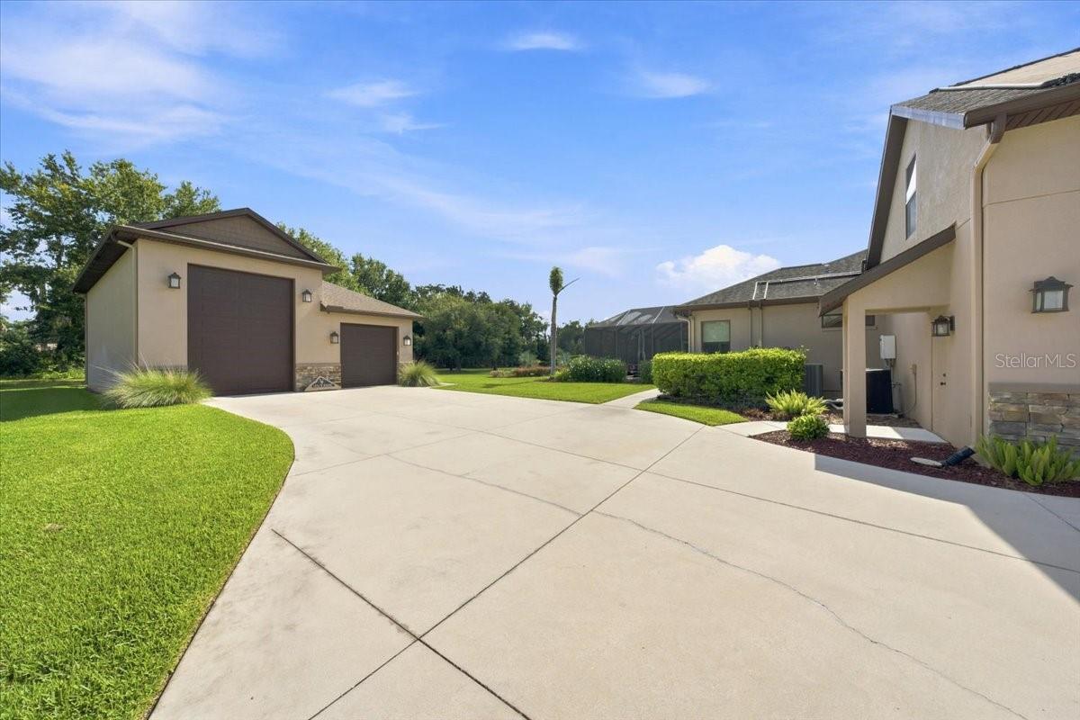 408 HAWK TALON DR — photo 51