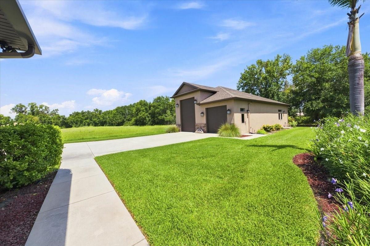 408 HAWK TALON DR — photo 47