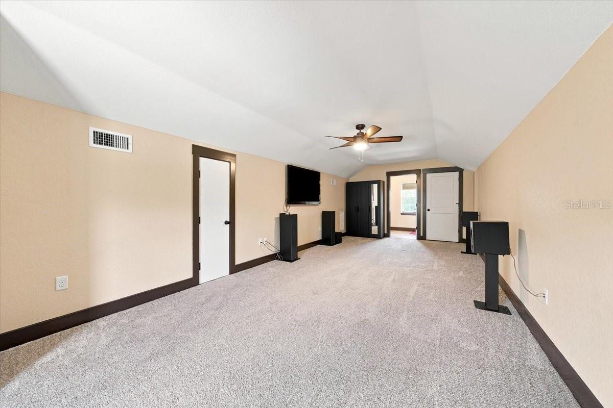 408 HAWK TALON DR — photo 36