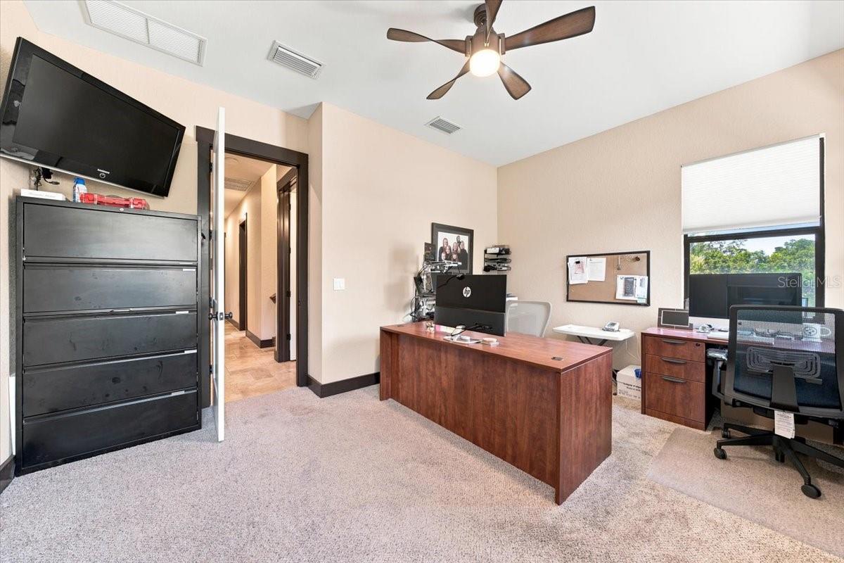 408 HAWK TALON DR — photo 33