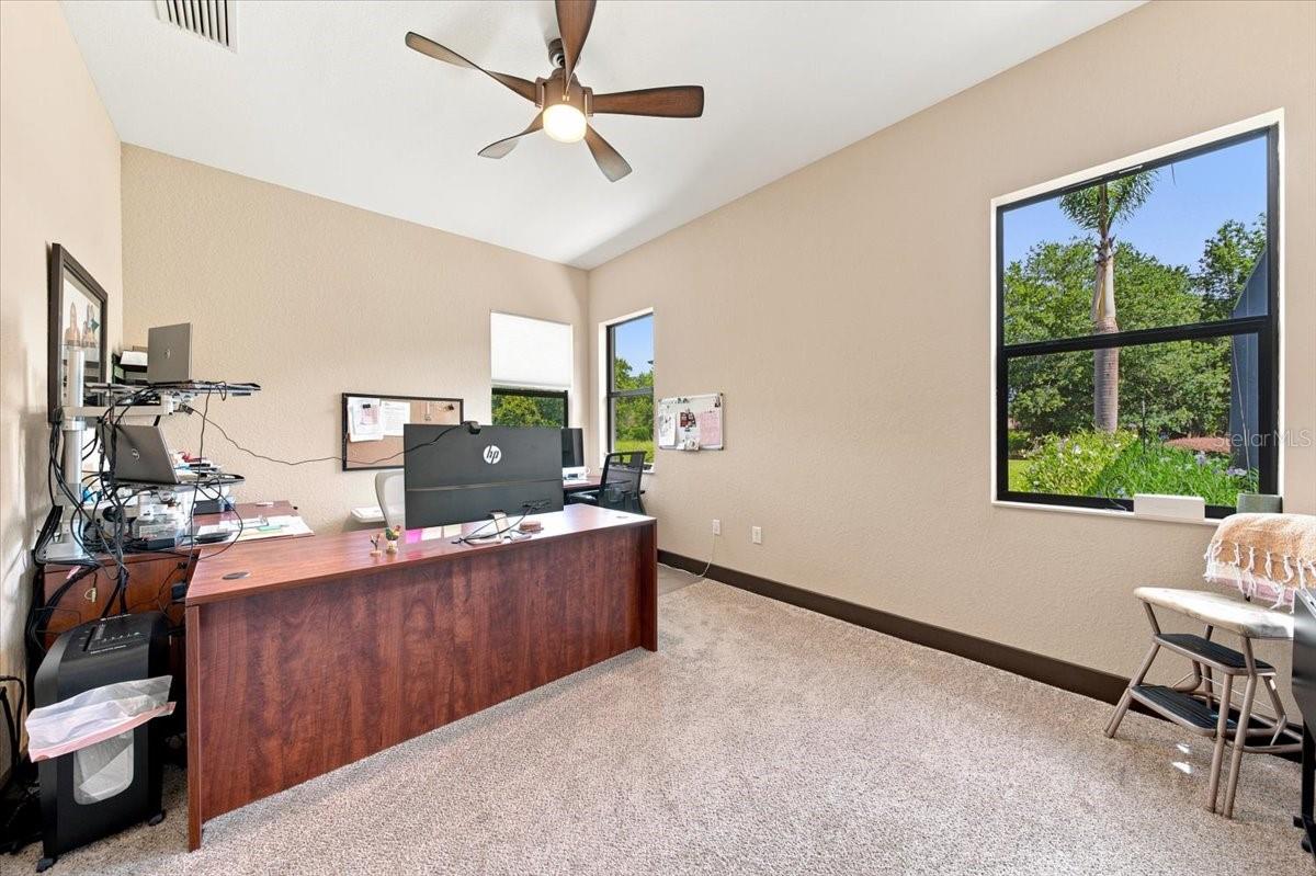 408 HAWK TALON DR — photo 32