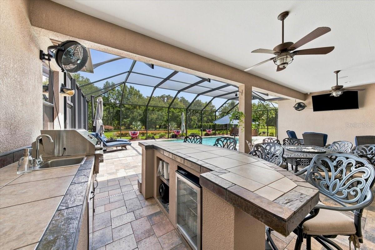 408 HAWK TALON DR — photo 43