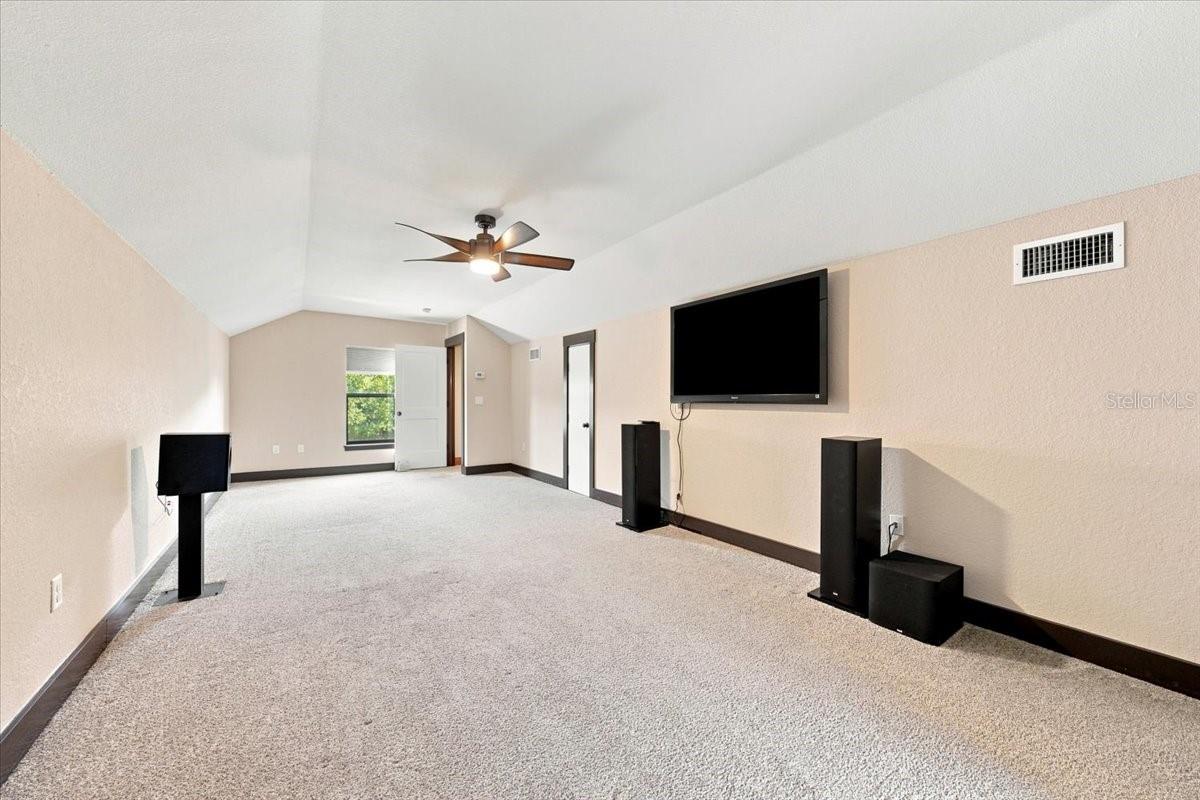 408 HAWK TALON DR — photo 35