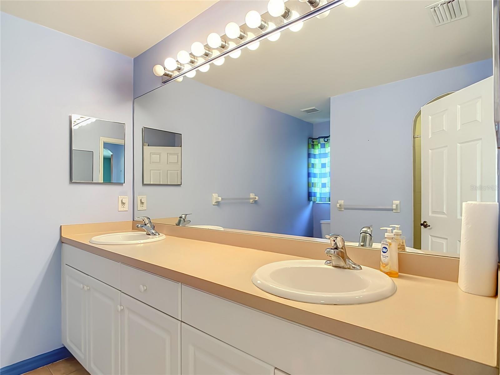 3344 PERICLES AVE — photo 27