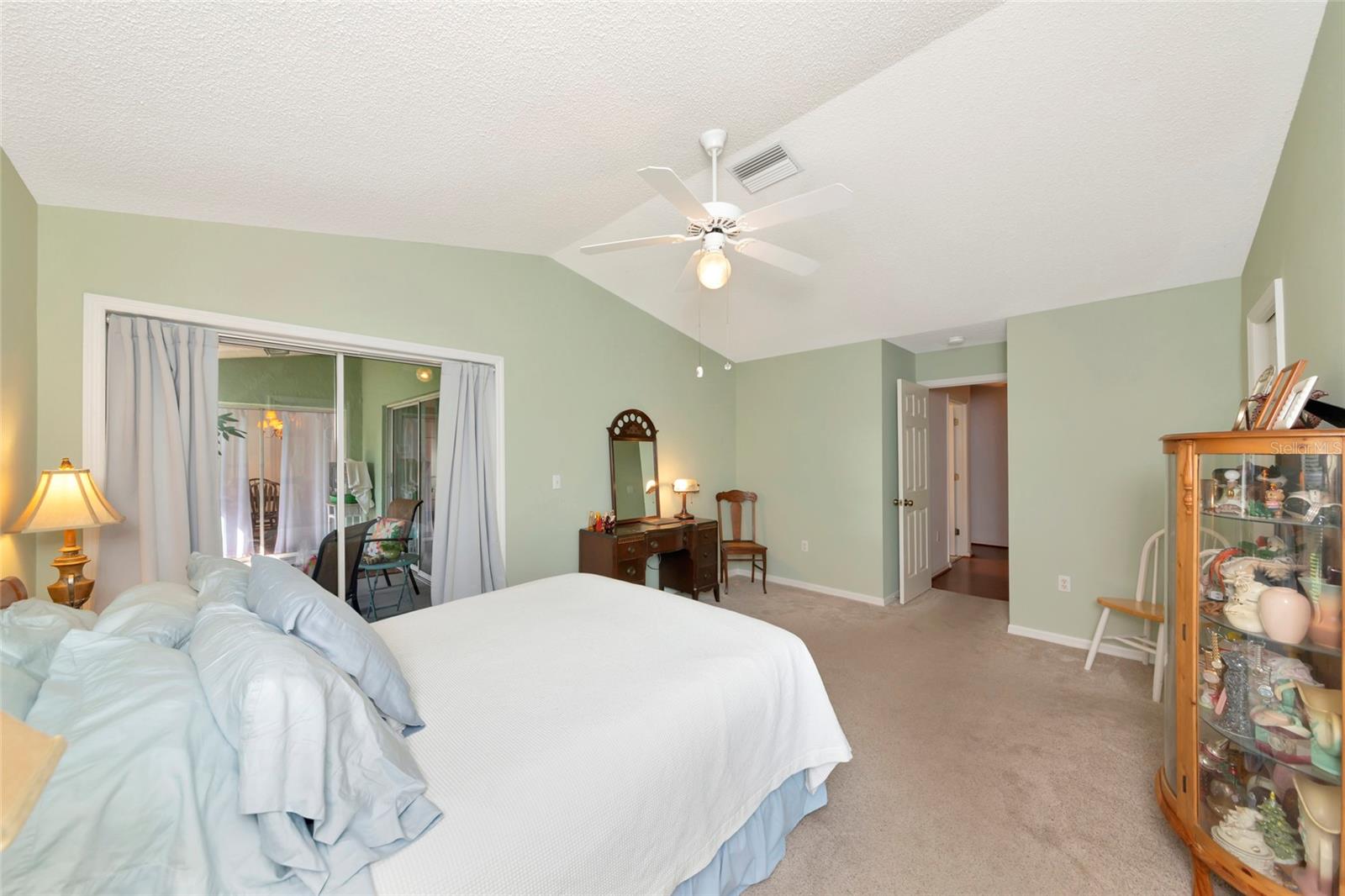 2405 ICECAPADE DR — photo 22