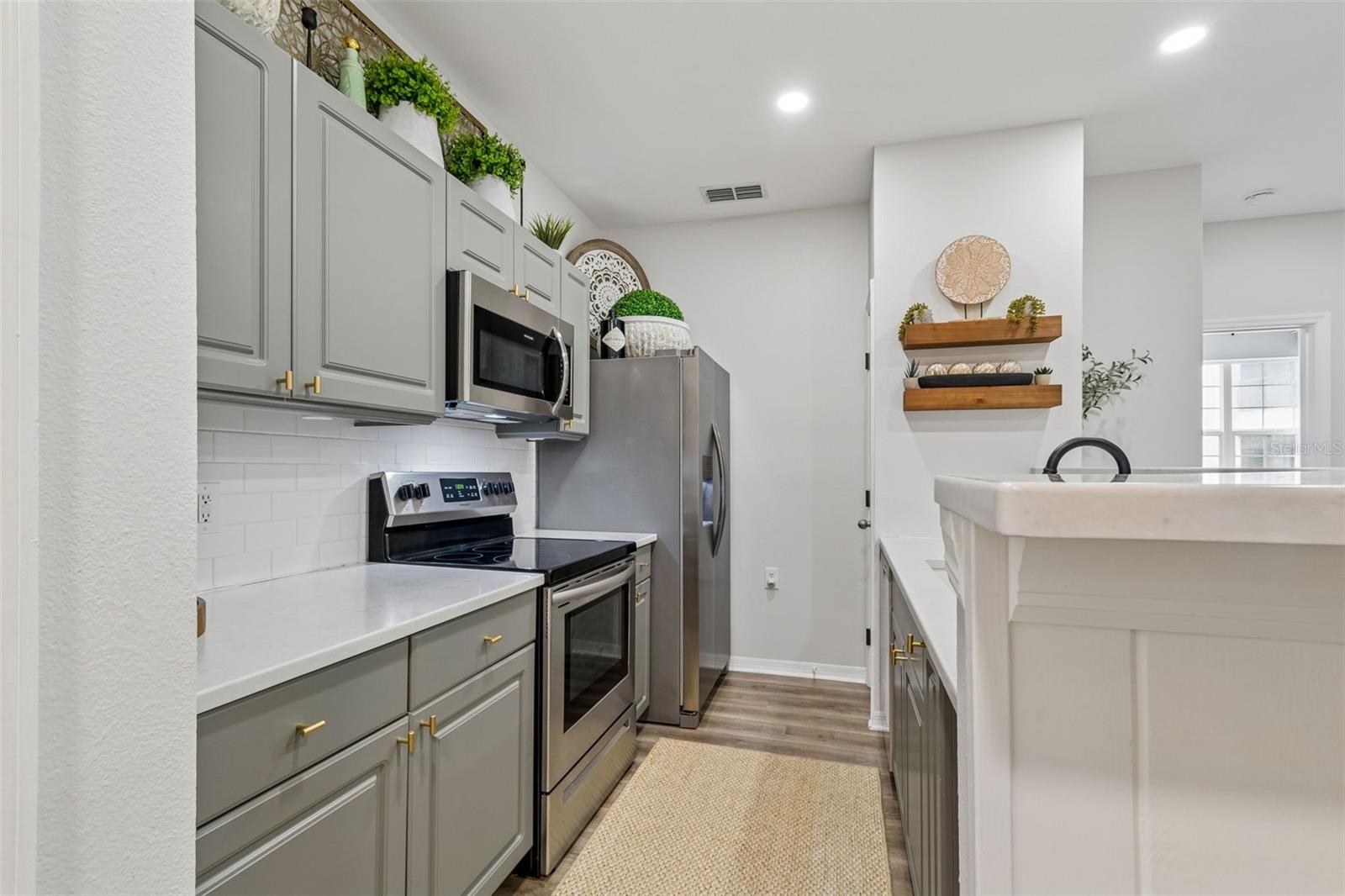 1640 VILLA CAPRI CIR #208 — photo 14