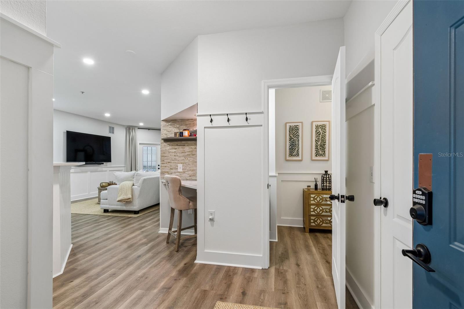 1640 VILLA CAPRI CIR #208 — photo 8