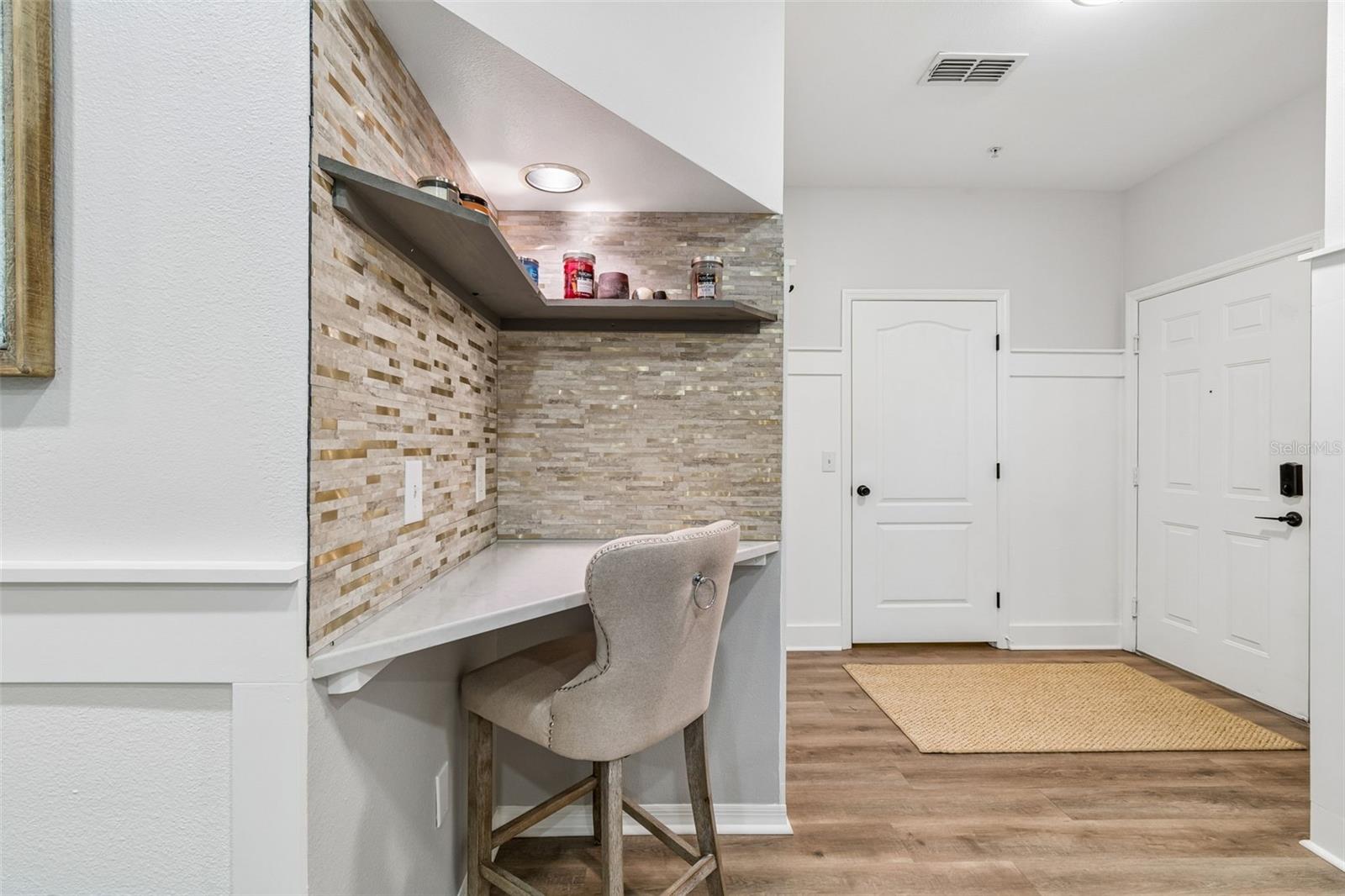 1640 VILLA CAPRI CIR #208 — photo 19