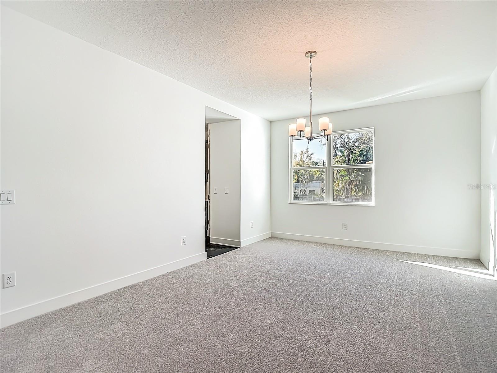 410 S WEST SHORE BLVD — photo 9
