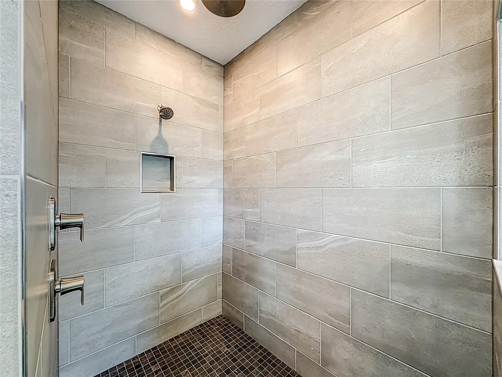 410 S WEST SHORE BLVD — photo 57