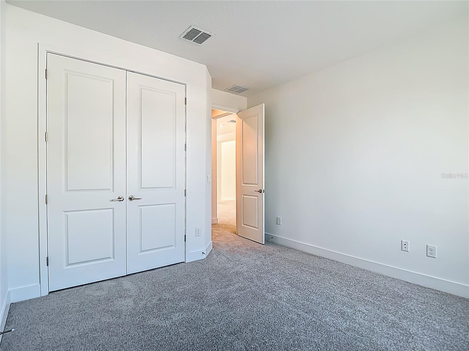410 S WEST SHORE BLVD — photo 38