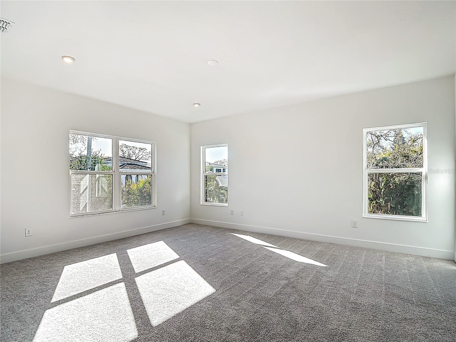410 S WEST SHORE BLVD — photo 49