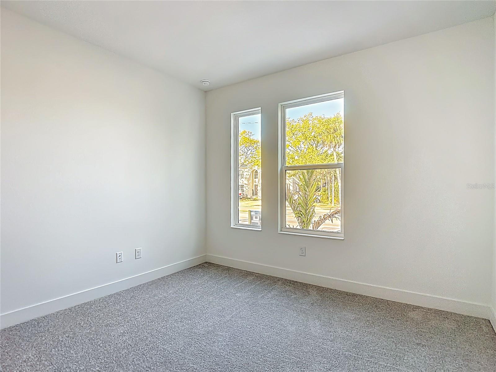 410 S WEST SHORE BLVD — photo 39