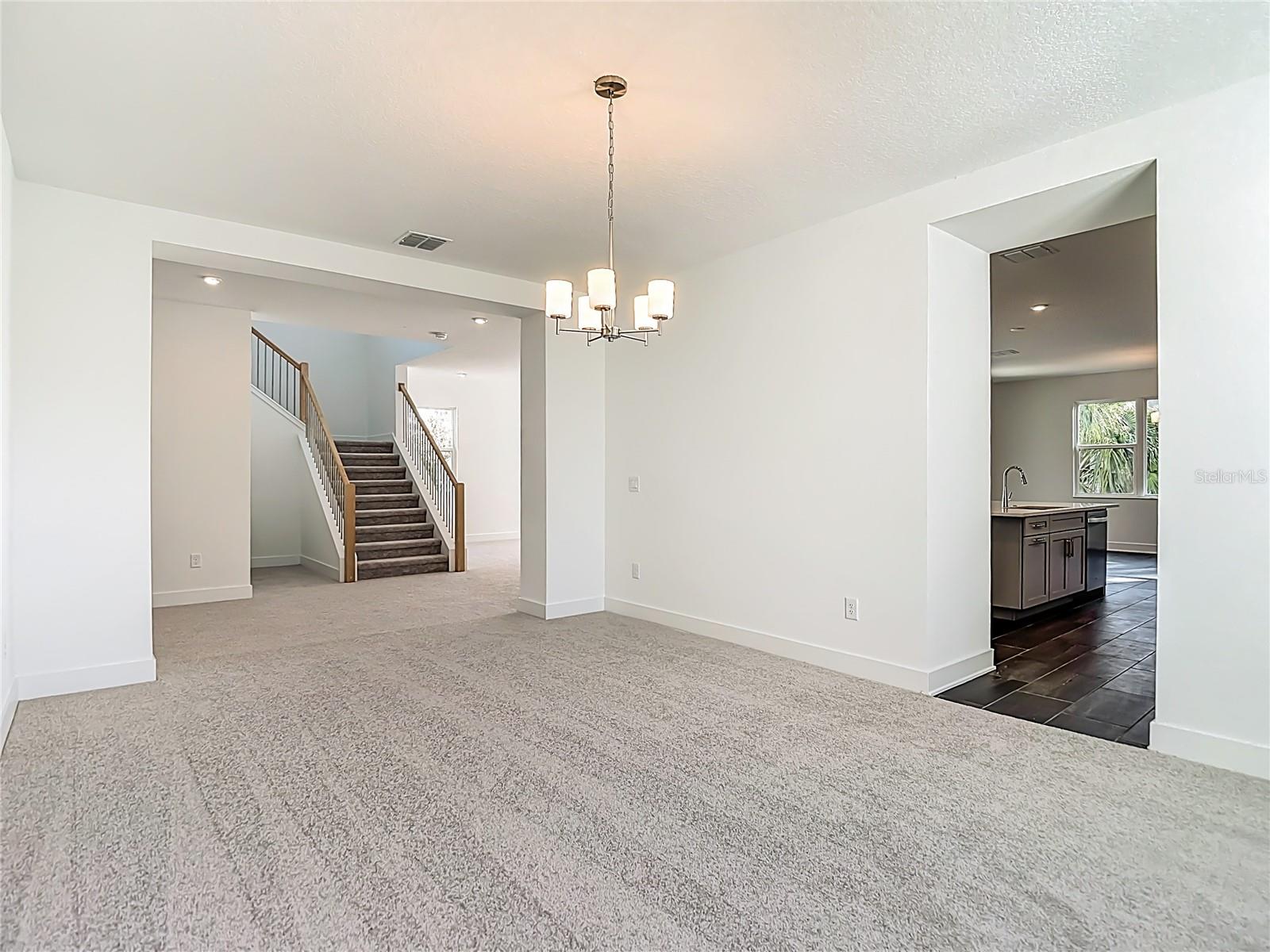 410 S WEST SHORE BLVD — photo 13