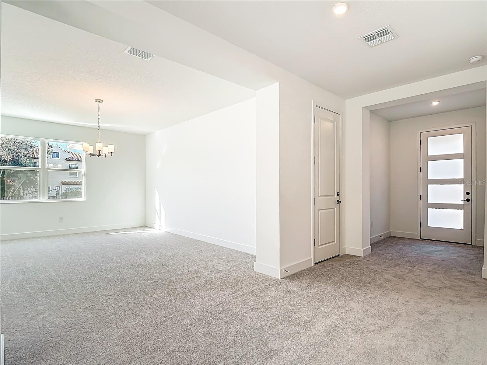410 S WEST SHORE BLVD — photo 8