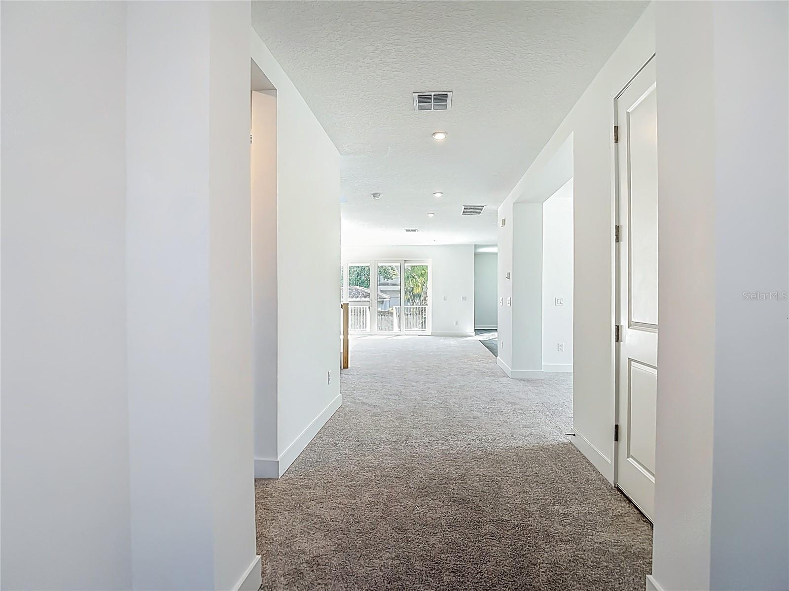 410 S WEST SHORE BLVD — photo 6