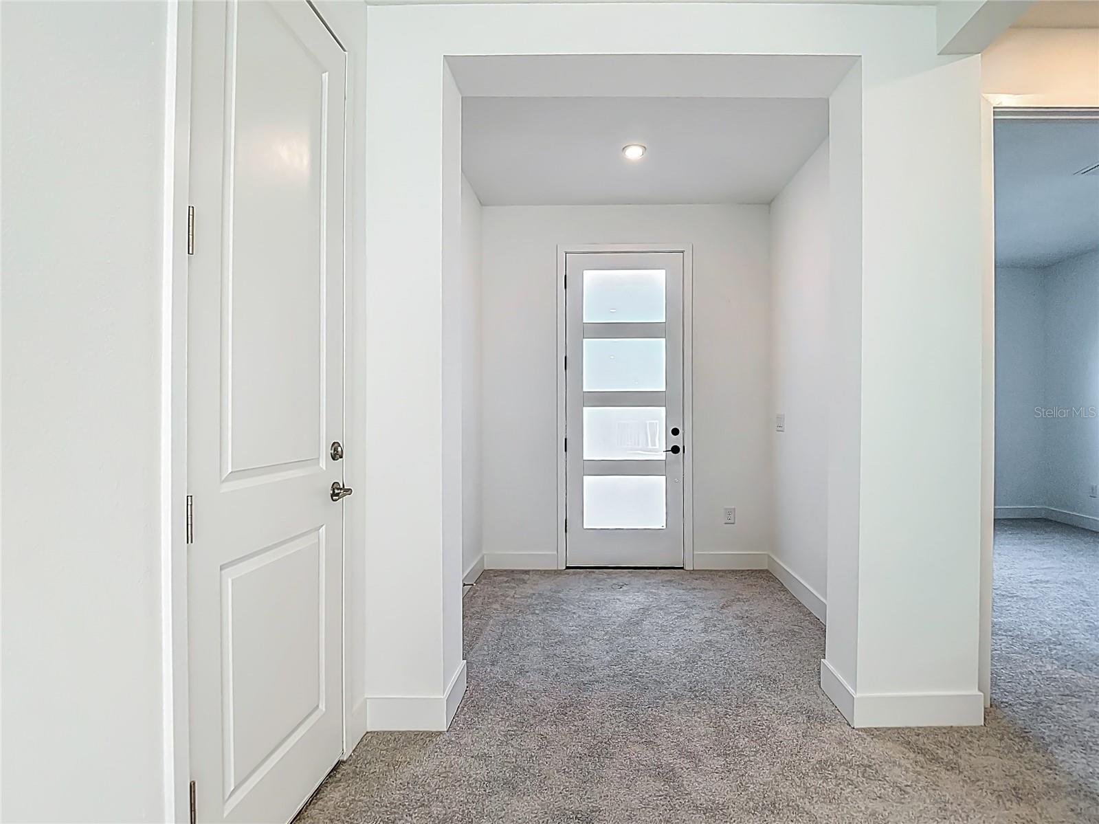 410 S WEST SHORE BLVD — photo 7