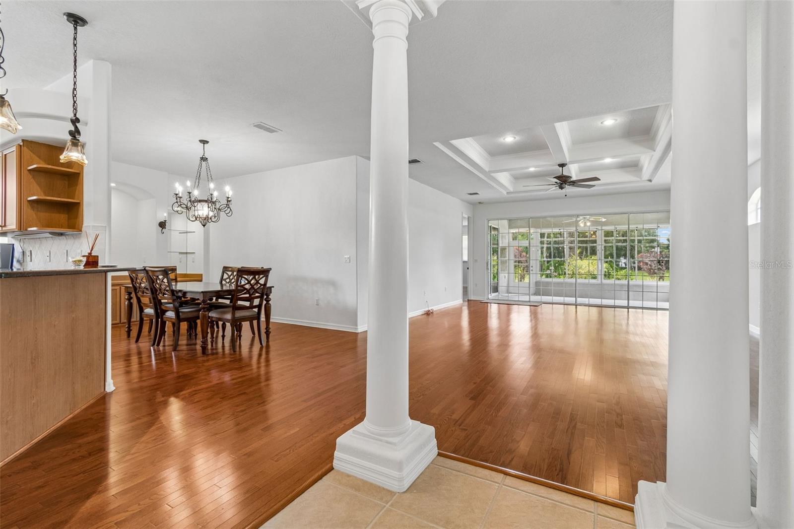 12442 FOREST HIGHLANDS DR — photo 10