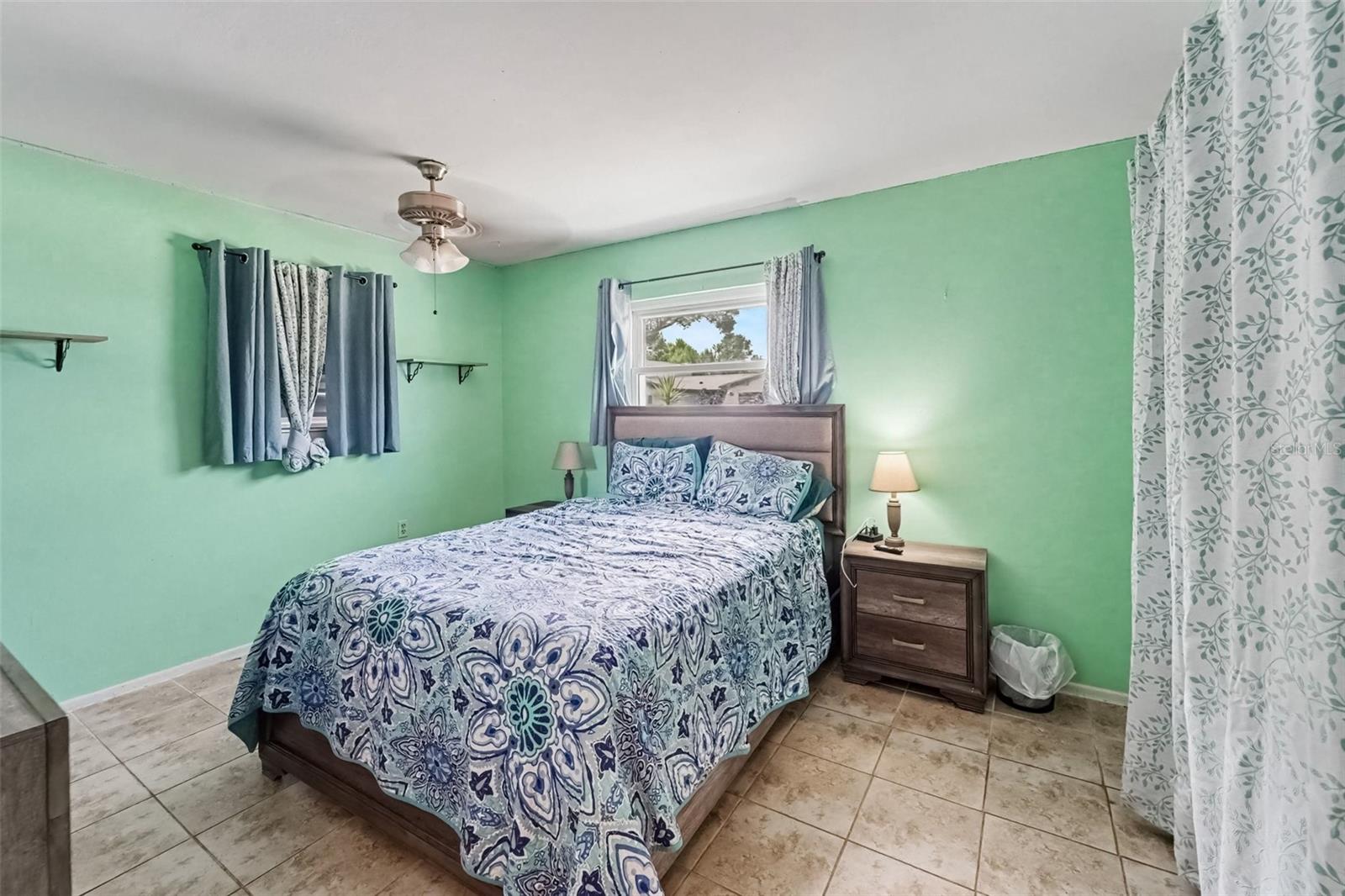 8143 HIXTON DR — photo 8