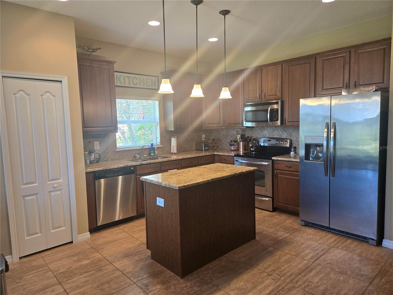 8451 KARPEAL DR — photo 6