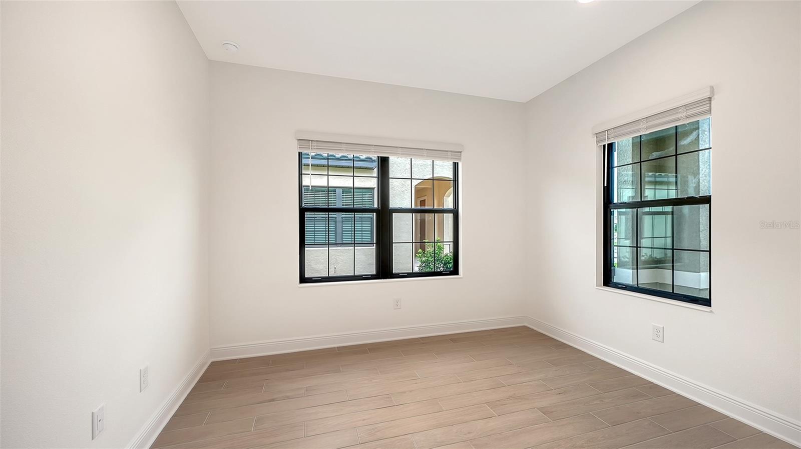 280 ALTAMURA CIR — photo 28