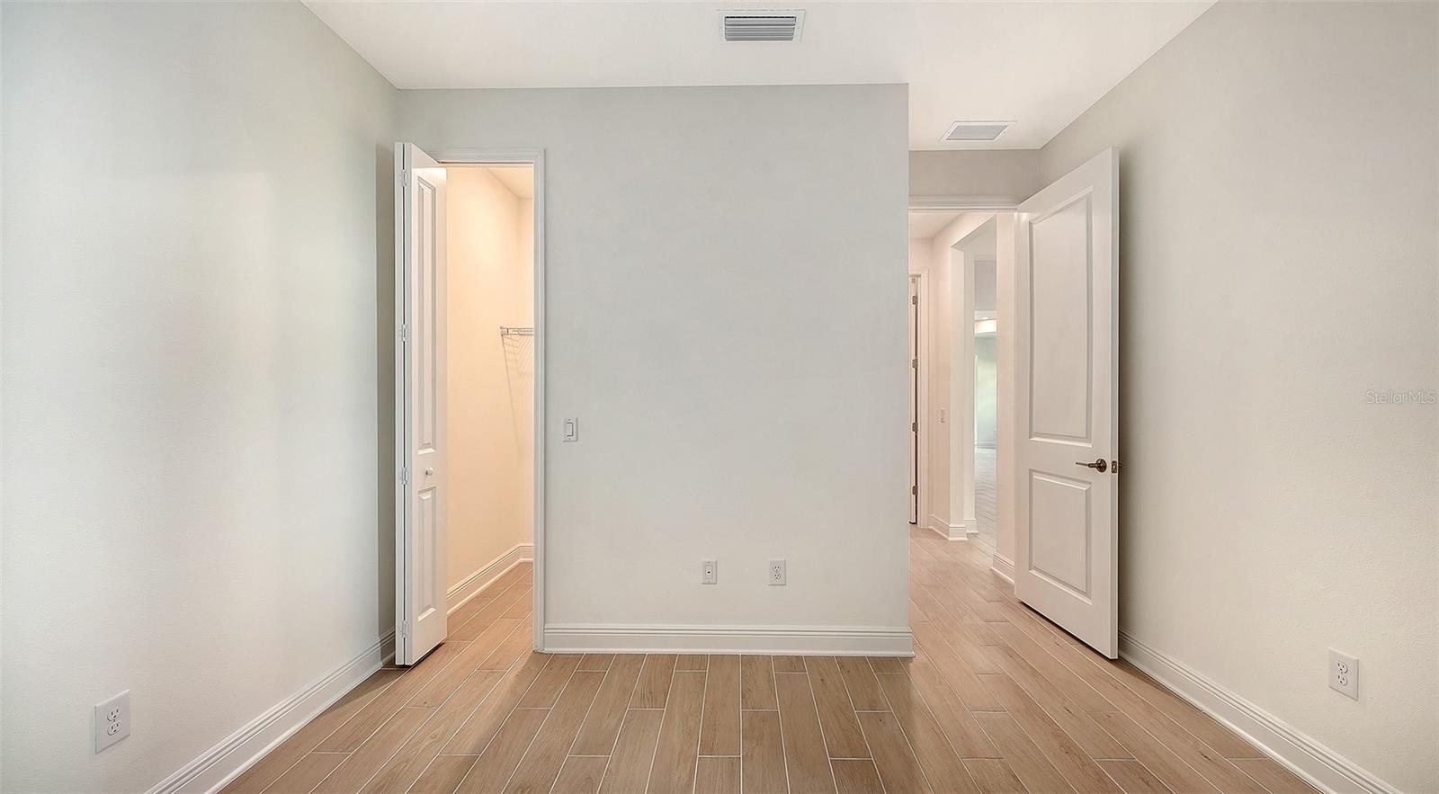 280 ALTAMURA CIR — photo 32