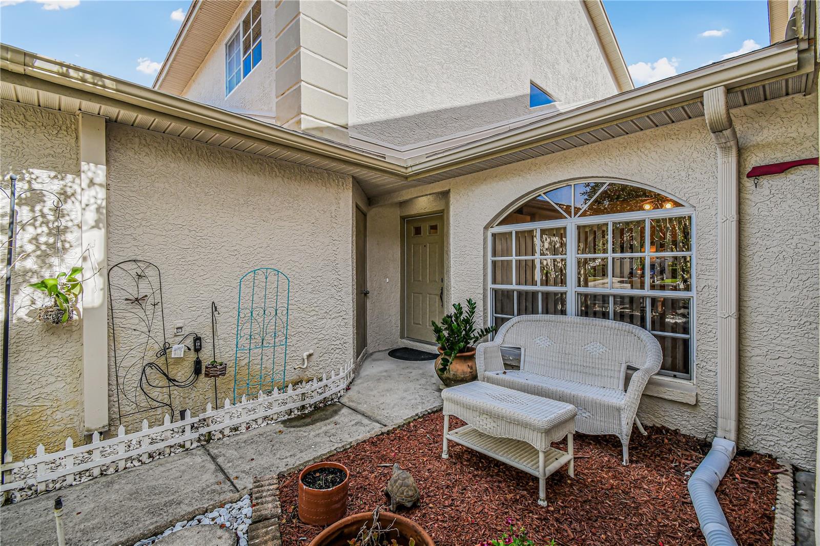 2586 PINE COVE LN — photo 4