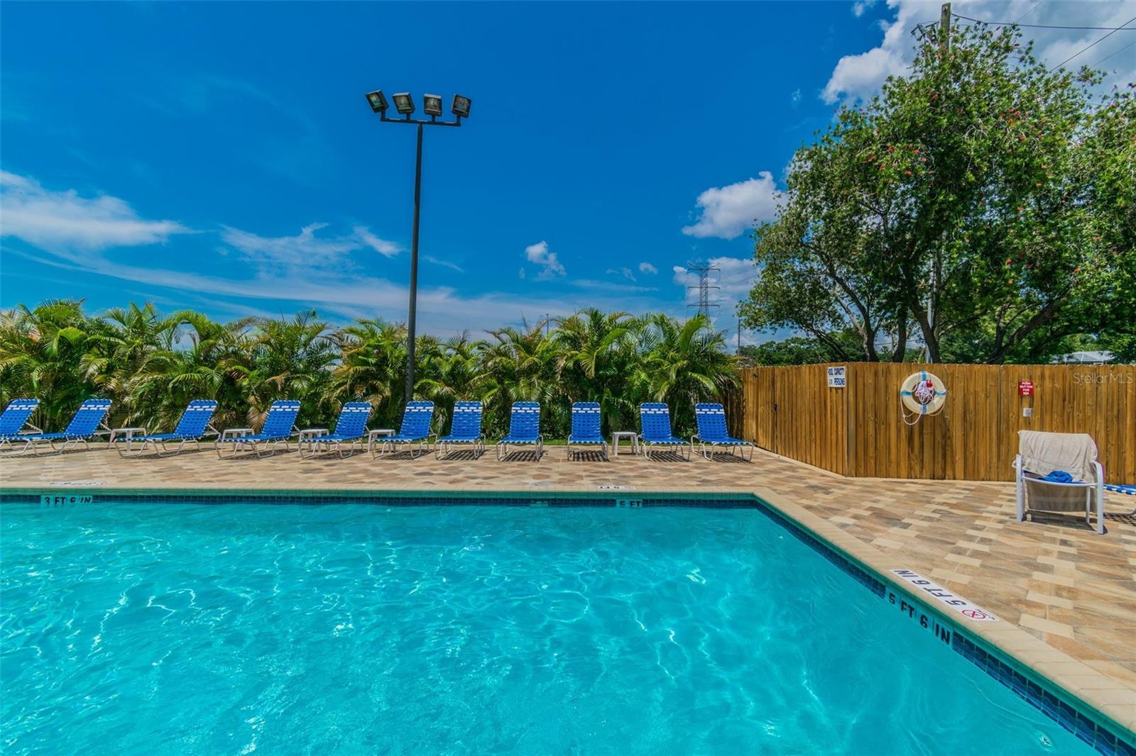 2586 PINE COVE LN — photo 39
