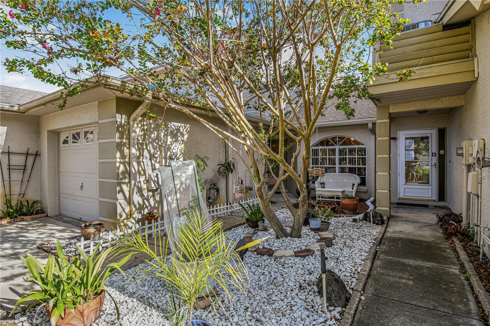 2586 PINE COVE LN — photo 3