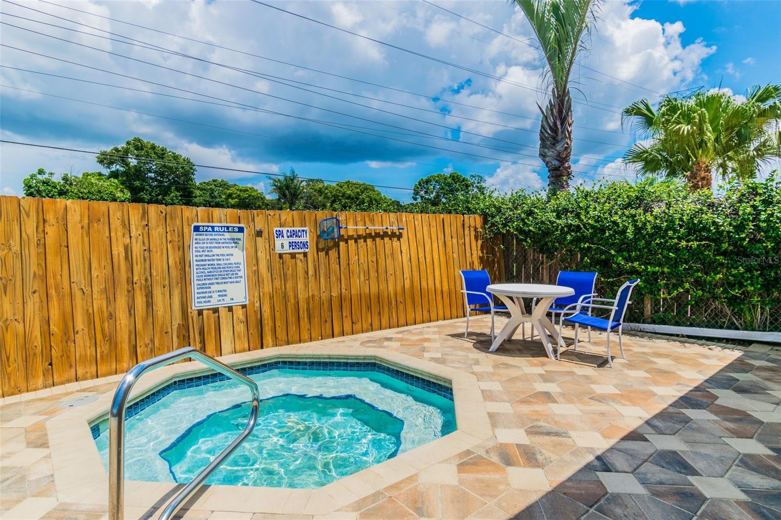 2586 PINE COVE LN — photo 40