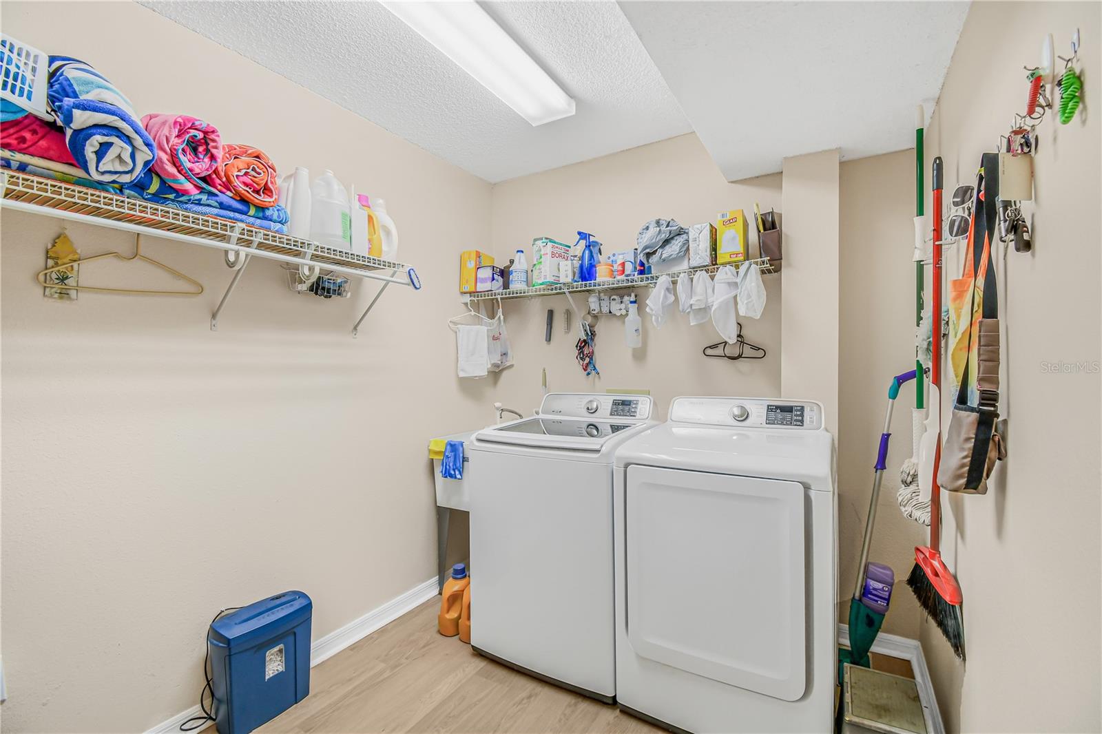 2586 PINE COVE LN — photo 32
