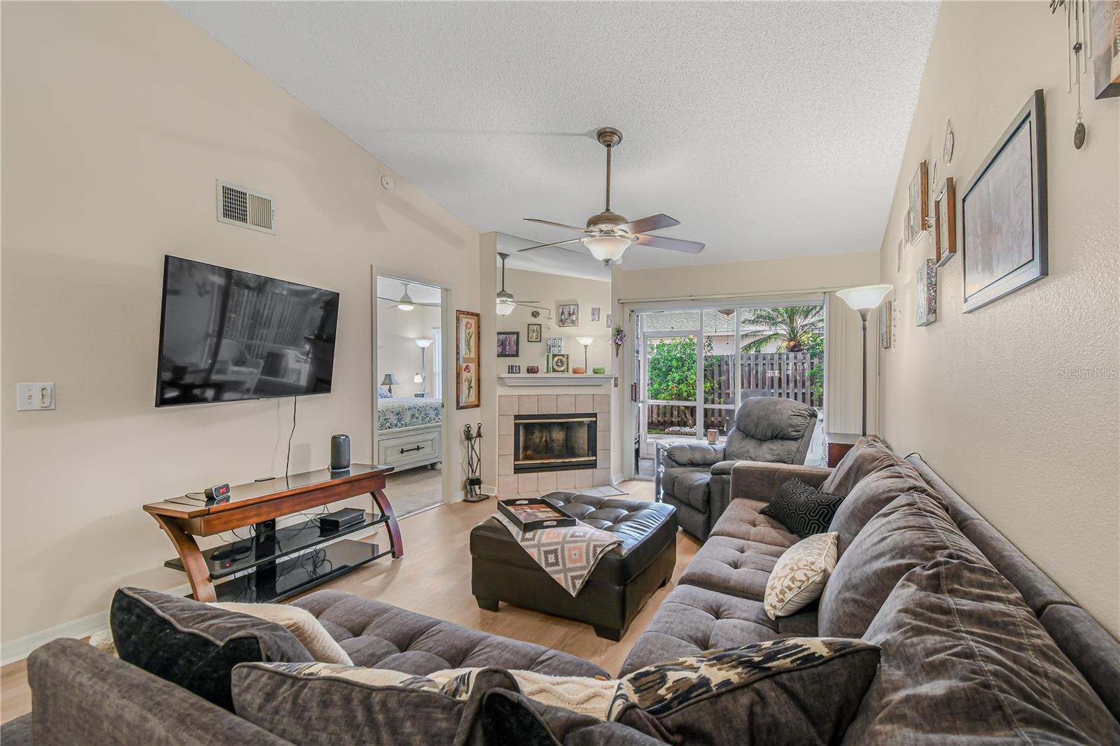 2586 PINE COVE LN — photo 12